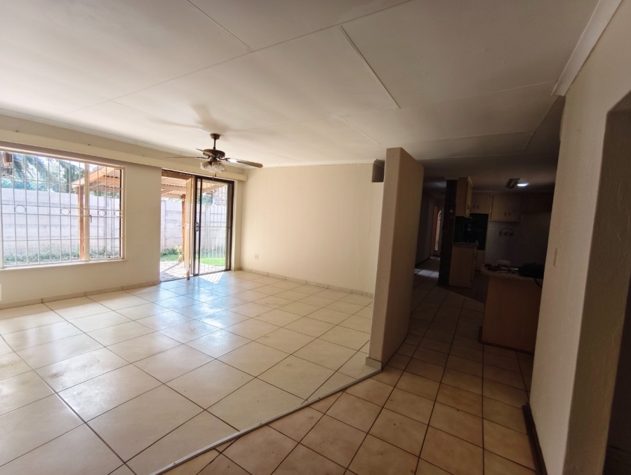 To Let 3 Bedroom Property for Rent in Pellissier Free State